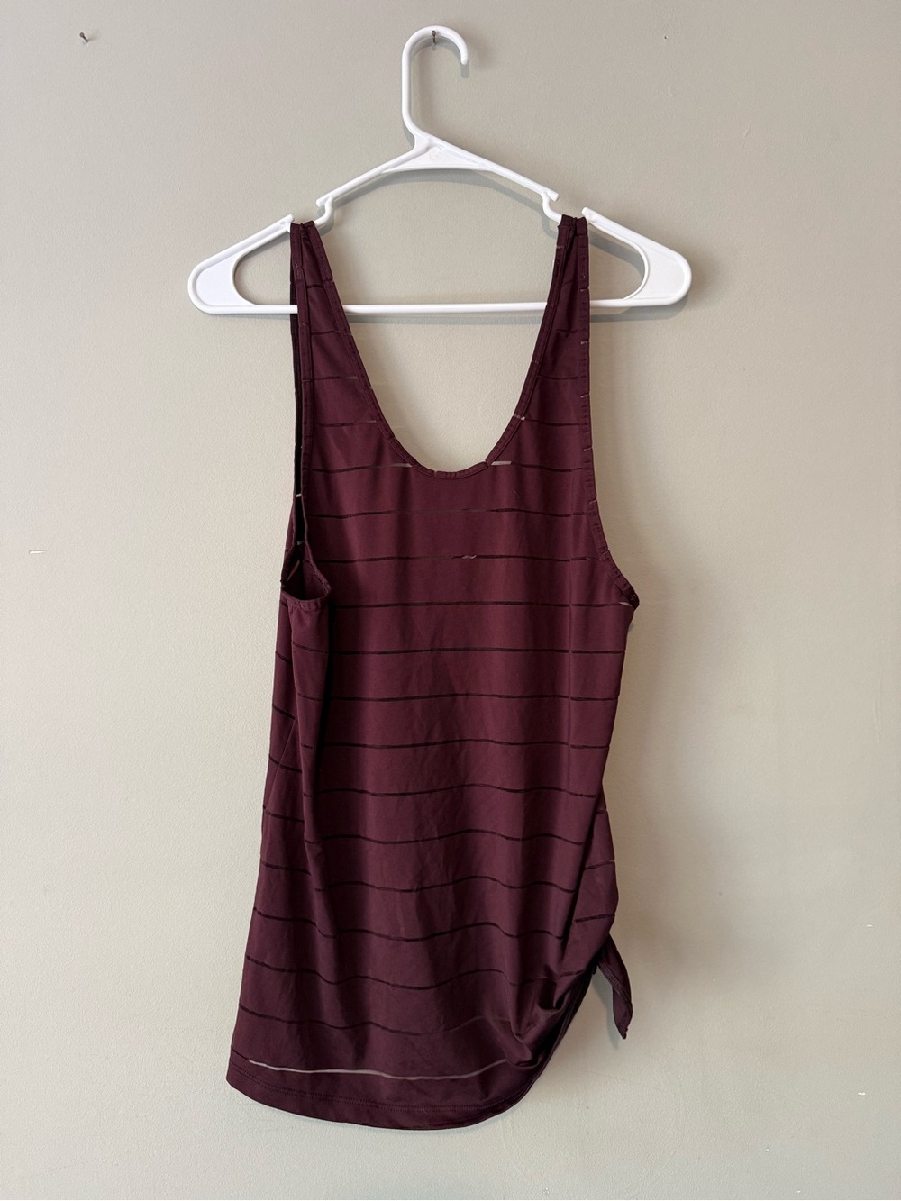Athleta Women's Sleeveless Scoop Neck Tank Top - Burgundy